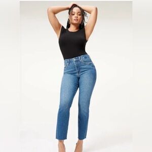 NWT. Good American Classic Jean. Hi-Rise. Size 28